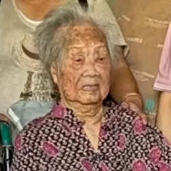 谢锦章烈士妈妈.jpg